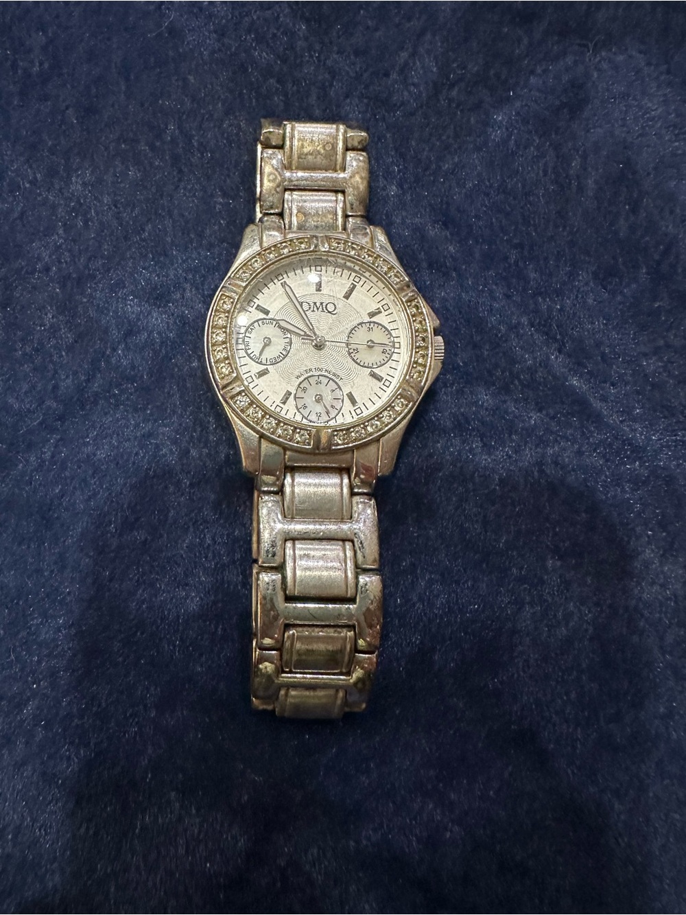 OMQ Silver-Tone Women's Bracelet Watch